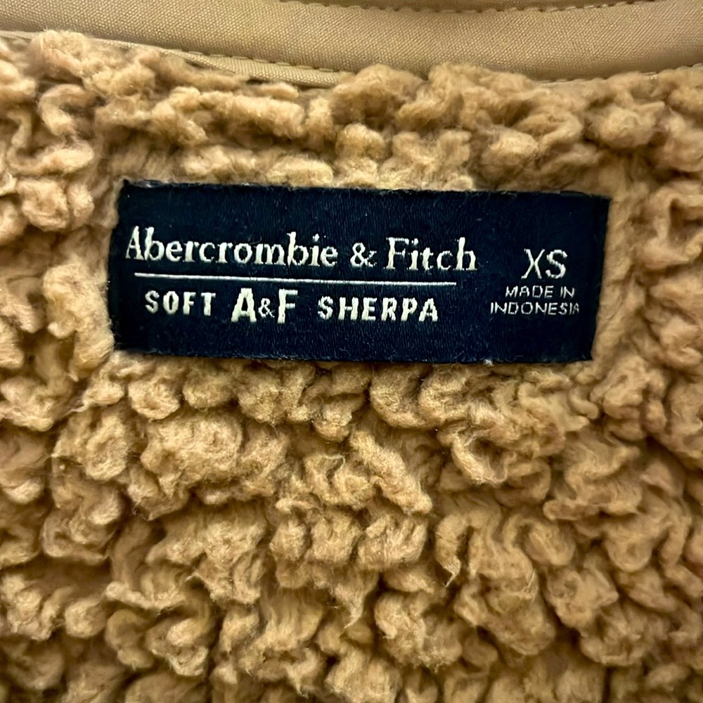 Abercrombie & Fitch Tan Sherpa Sweater - Picture 5 of 7